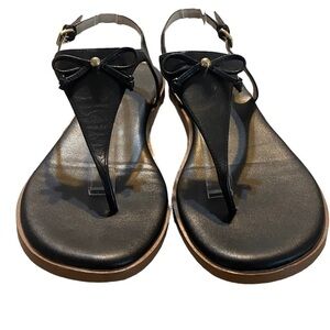 Cole Hahn T-strap leather thong sandals black size 10B